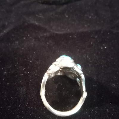 LADIES TRUQUOISE AND STERLING RING