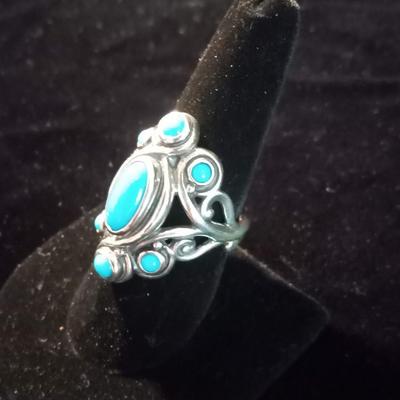LADIES TRUQUOISE AND STERLING RING