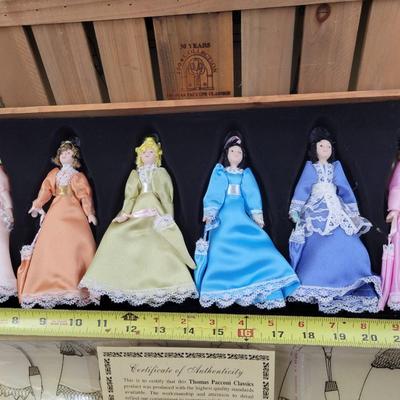 2 - THOMAS PACCONI CLASSICS 2004 COLLECTION 9-DOLL CHRISTMAS ORNAMENT SET