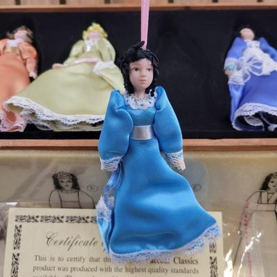 2 - THOMAS PACCONI CLASSICS 2004 COLLECTION 9-DOLL CHRISTMAS ORNAMENT SET