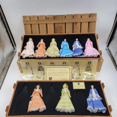 2 - THOMAS PACCONI CLASSICS 2004 COLLECTION 9-DOLL CHRISTMAS ORNAMENT SET