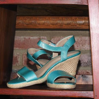 Women's shoe size 7 1/2