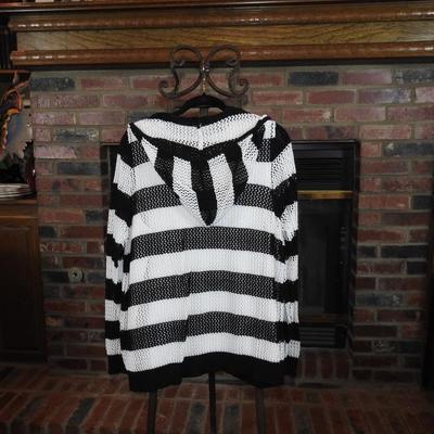 Quacker Factory womanâ€™s hooded jacket