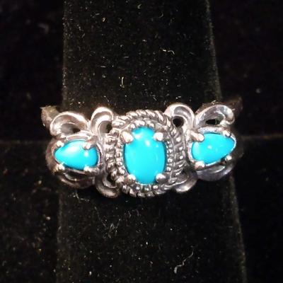 STERLING AND TURQUOISE LADIES RING
