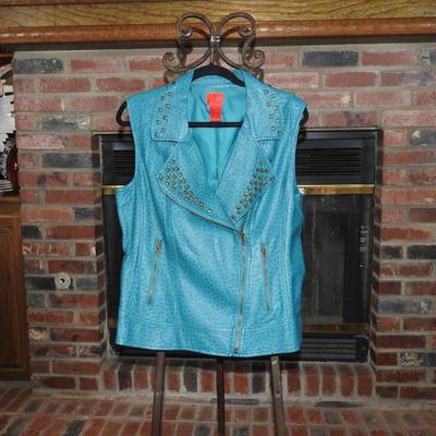 Womanâ€™s vest