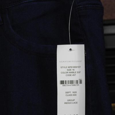 Signatures Studios womanâ€™s slacks