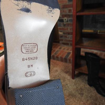 Women's boots size 8M
