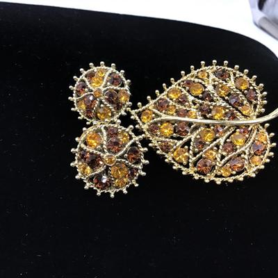 Beautiful Vintage Amber And Yellow Rhinestone Brooch and Matching Earrings