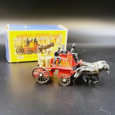 1960S MODELS OF YESTERYEAR-HORSE DRAWN FIRE ENGINE