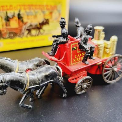 1960S MODELS OF YESTERYEAR-HORSE DRAWN FIRE ENGINE