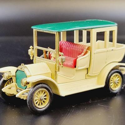 MODELS OF YESTERYEAR  - 1910 BENZ LIMOUSINE