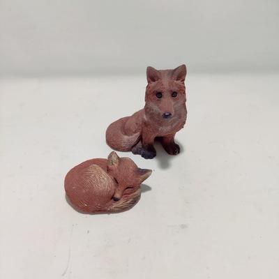 FABULOUS FOX FIGURINES LOT