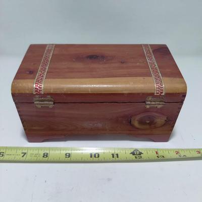 FANTASTIC WOODEN TRINKET BOX