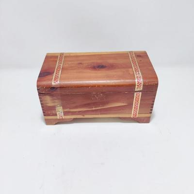 FANTASTIC WOODEN TRINKET BOX