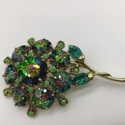 Gorgeous Vintage Brooch With stones