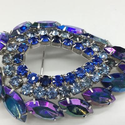 Vintage Juliana D&E For Sarah Coventry Rhinestone Brooch Blue Lagoon Signed