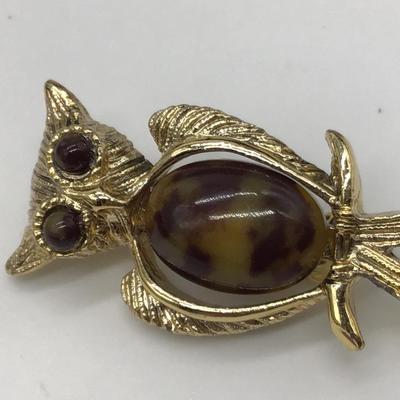 VINTAGE JEWELRY Gold Color Owl Brooch with Cabochon Two Tone Brown Stones