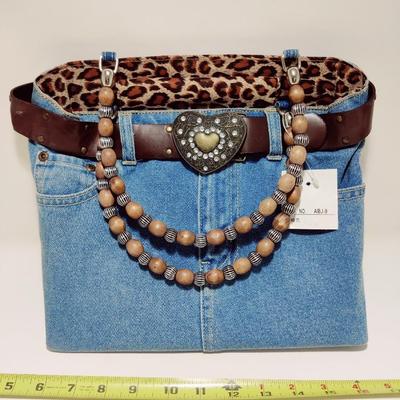 ADORABLE NWT DENIM JEAN BOOTY BAG PURSE W/ LEOPARD PRINT INTERIOR