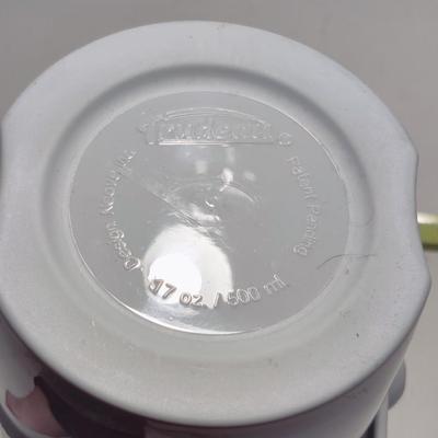 BRAND NEW 17 OZ TRUDEAU ON THE GO VACUUM SEALED INSULATED FOOD JAR
