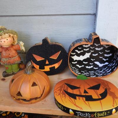 Halloween decor i