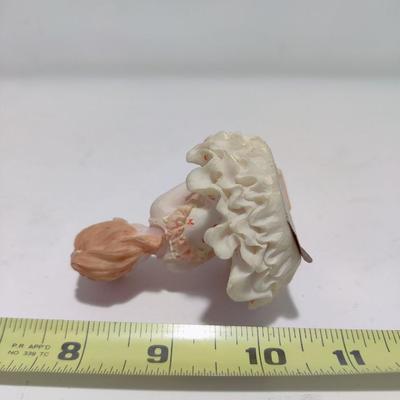 LOVELY LITTLE GIRL BALLERINA FIGURINE