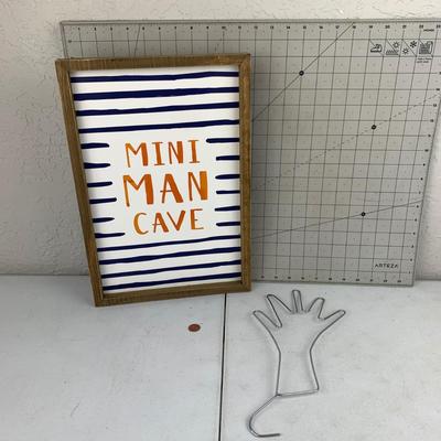 #117 Mini Man Cave Sign & Wire Hand