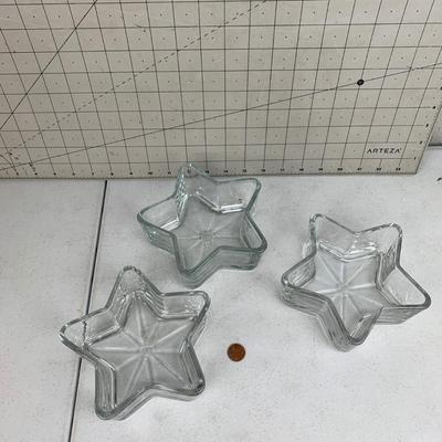 #173 Glass Star Dishes