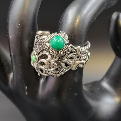 BEAUTIFUL SILVERTONED INTRICATE ADJUSTABLE RING