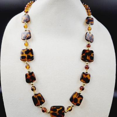 TOURTOISE SHELL STYLE LIGHTWEIGHT DESIGNED NECKLACE