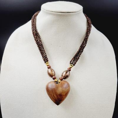 BEAUTIFUL WOOD HEART & BEAD ARTISTIC NECKLACE
