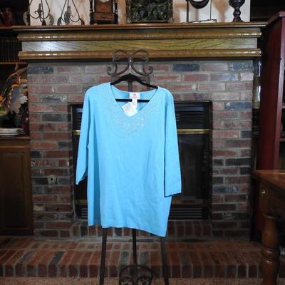 New quacker factory womanâ€™s shirt