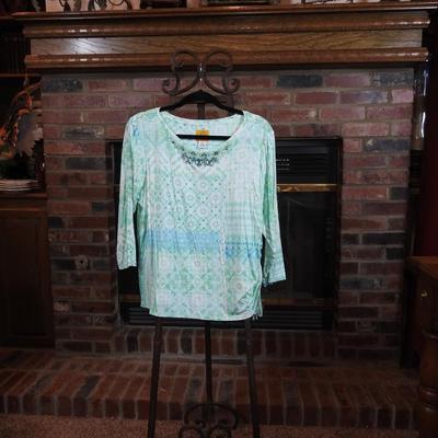 Beautiful ruby road womanâ€™s blouse