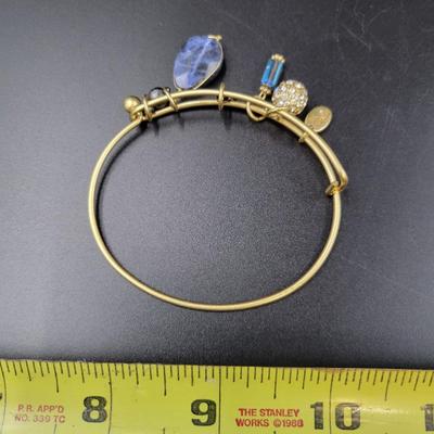 LIA SOPHIA BEAUTIFUL MATTE GOLD TONED CHARM BRACELET