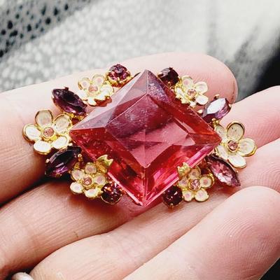 CZECHOSLOVAKIA BEAUTIFUL PINK & GOLD TONED VINTAGE BROOCH