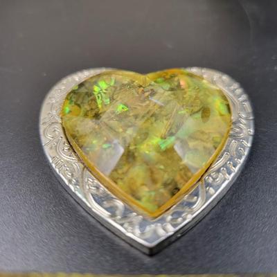 MULTI TONED RESIN HEART PENDANT