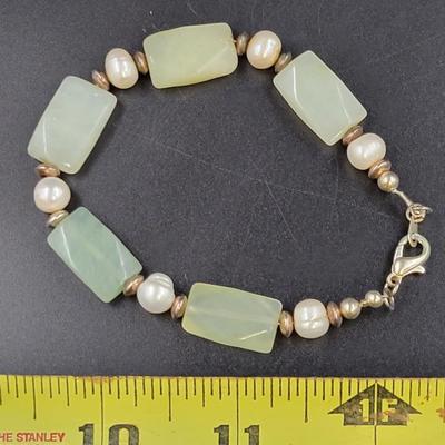 BEAUTIFUL STONE DECORATIVE BRACELET