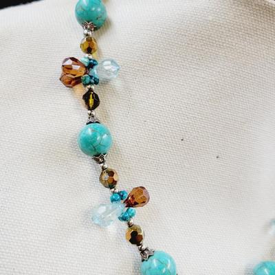 CHUNKY BEADED FAUX CRYSTAL & FAUX TURQUOISE NECKLACE