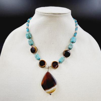 FANTASTIC AGATE & POSSIBLE TURQUOISE STATEMENT PIECE NECKLACE