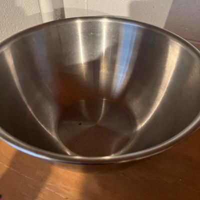 Kitchen Accessories incl. Nordic Ware Bundt Pan, Krups Scale, & More (S-MG)