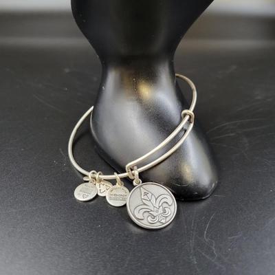 ALEX & ANI + ENERGY BANGLE BAR "FLEUR DE LIS" SILVER TONED EXPANDABLE BRACELET