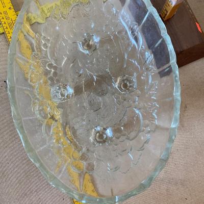 Decorative glass bowl