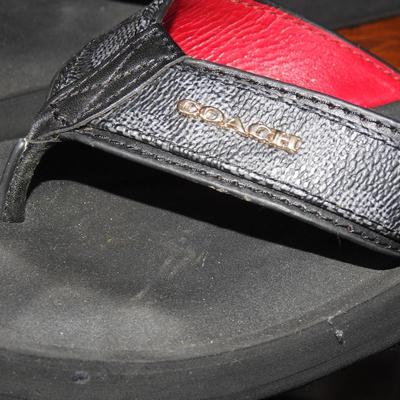 Women's shoe size 7 1/2