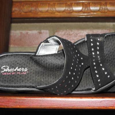 Women's shoes size 8