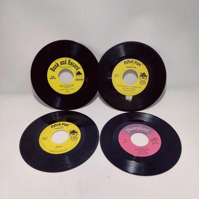 CHILDREN'S DISNEY AND PETER PAN RECORDS BOOK AND MUSIC 45'S LOT