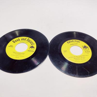 CHILDREN'S DISNEY AND PETER PAN RECORDS BOOK AND MUSIC 45'S LOT