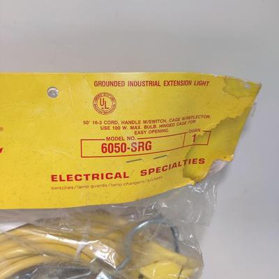NEW MCGILL GROUNDED INDUSTRIAL EXTENSION LIGHT 16G 50'
