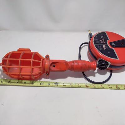 FABULOUS 20 FT RETRACTABLE REEL TROUBLE LIGHT