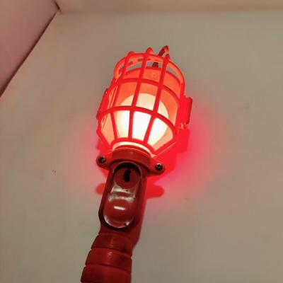 FABULOUS 20 FT RETRACTABLE REEL TROUBLE LIGHT