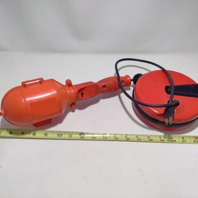 FABULOUS 20 FT RETRACTABLE REEL TROUBLE LIGHT