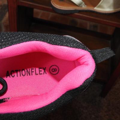 Women shoe size 8